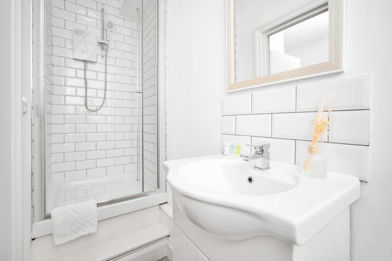 Beautiful Waterside Apartment - Parking - Perry Barr - Top Rated Birmingham Ngoại thất bức ảnh