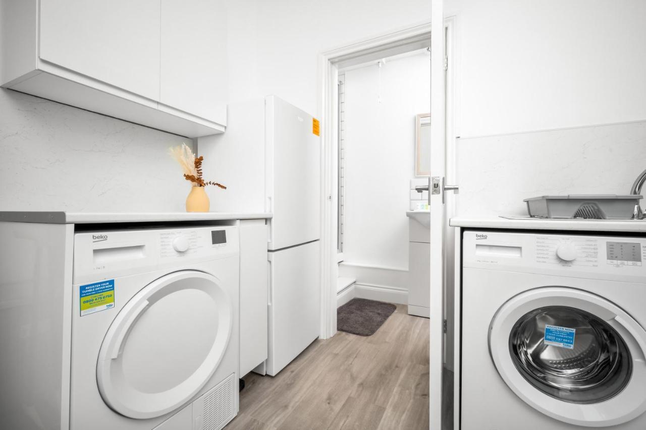 Beautiful Waterside Apartment - Parking - Perry Barr - Top Rated Birmingham Ngoại thất bức ảnh