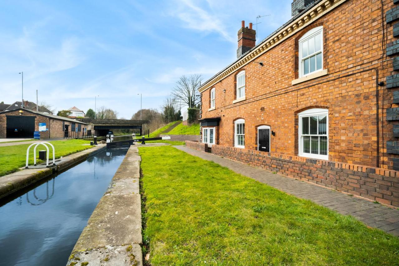 Beautiful Waterside Apartment - Parking - Perry Barr - Top Rated Birmingham Ngoại thất bức ảnh
