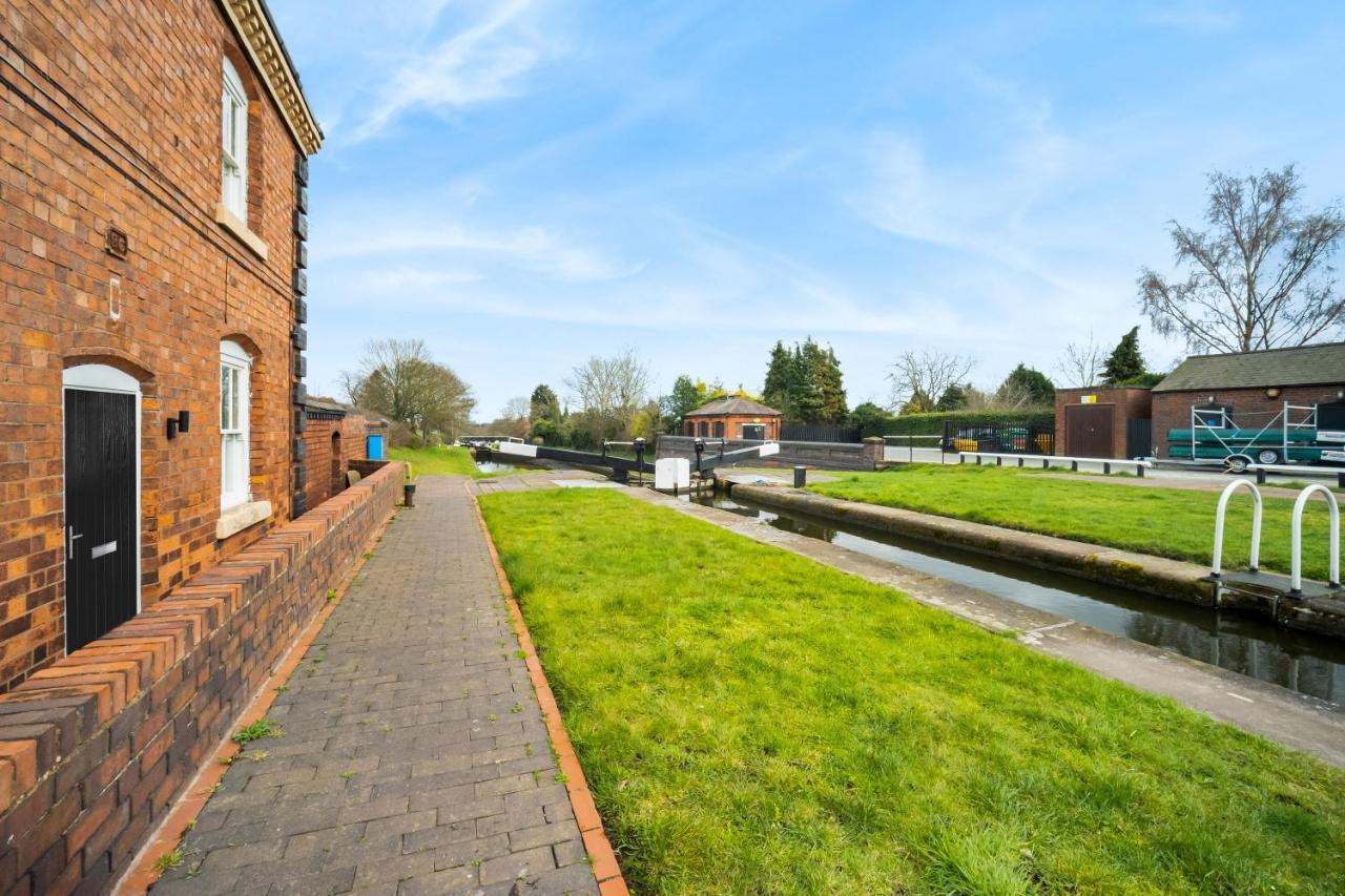 Beautiful Waterside Apartment - Parking - Perry Barr - Top Rated Birmingham Ngoại thất bức ảnh